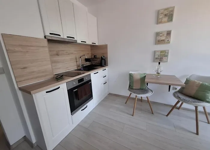Sweet Tiny House-central וארנה
