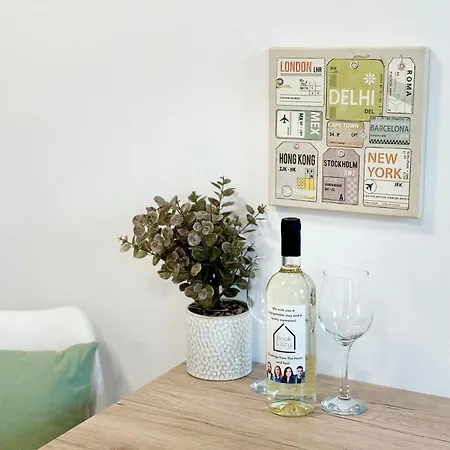 Sweet Tiny House-central *