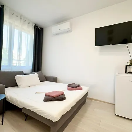 Sweet Tiny House-central * Βάρνα