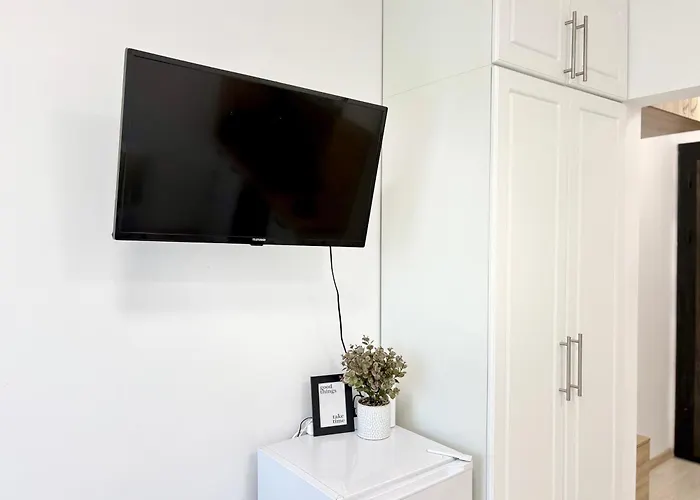 Apartment Sweet Tiny House-central *